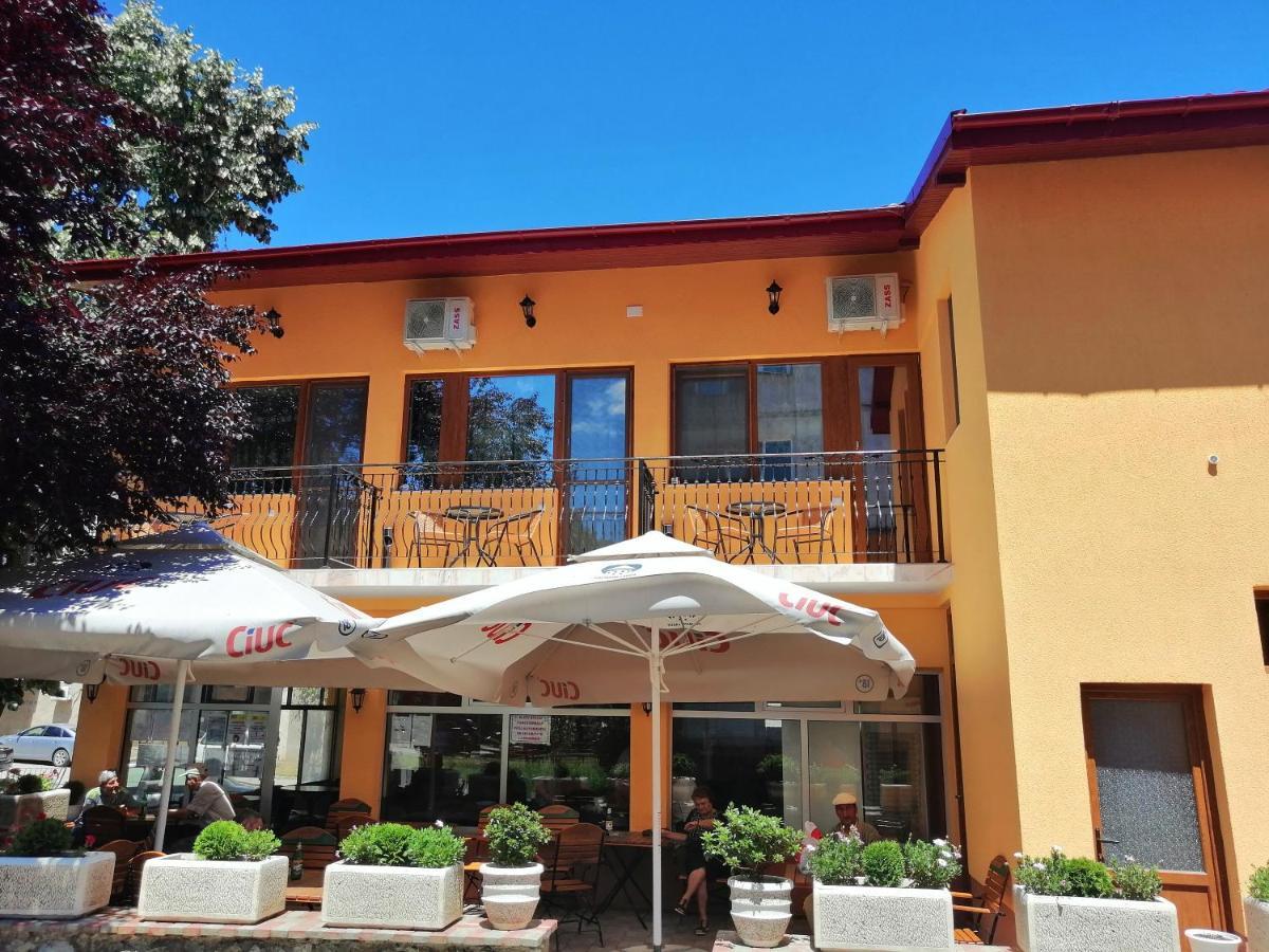 מלון Orşova Casa Gabi'S מראה חיצוני תמונה